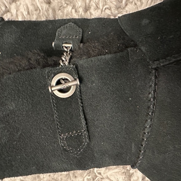 Ugg boots - Picture 3 of 4